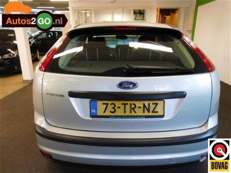 Ford Focus - 1.6-16V Futura - 1