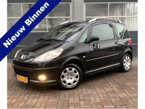 Peugeot 1007 - 1.6-16V Gentry Trekhaak, Cv, Electr.ramen, Clima Hoge Zit 2007 km 108.000 Dealer onde - 1