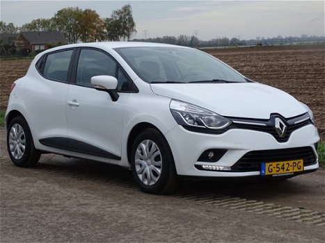 Renault Clio - 1.5 dCi 90 Pk - Navi - Airco - Cruise Control - 1