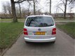 Volkswagen Touran - 1.6-16V FSI Business clima.navigatie.electr.ramen.deurvergrendel.lm.wielen - 1 - Thumbnail