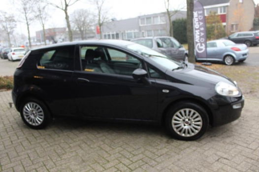 Fiat Punto Evo - 1.4 77PK Airco, Navi, Usb, ElektrRuiten - 1