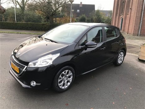 Peugeot 208 - 1.2 VTi Envy NAVIGATIE/ CLIMATE CONTROL 5 DEURS - 1