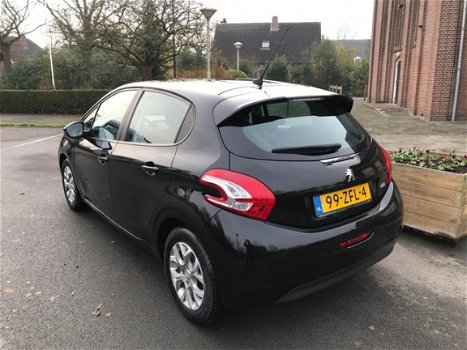 Peugeot 208 - 1.2 VTi Envy NAVIGATIE/ CLIMATE CONTROL 5 DEURS - 1