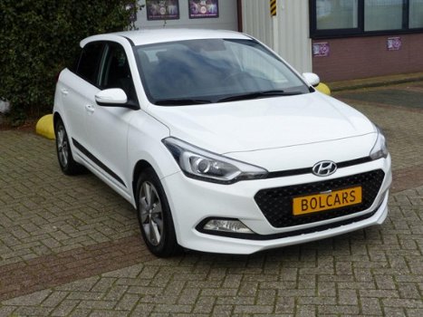 Hyundai i20 - Go , Clima, Cruis, NAVI, Startstop, LMV, Camera, Inruil Mog - 1