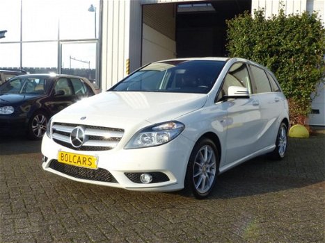 Mercedes-Benz B-klasse - 180 Ambition , Nieuw Mod., NAVI, Cruis, Inruil mog, - 1