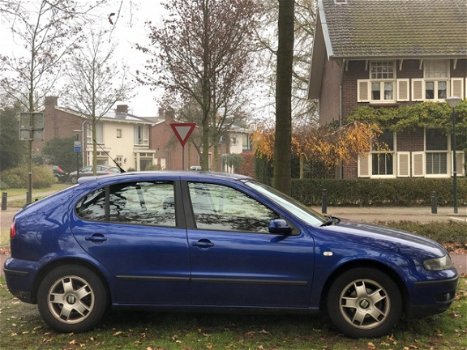 Seat Leon - 1.6-16V Sport airco sportvelgen 2002 nieuwe apk NAP - 1