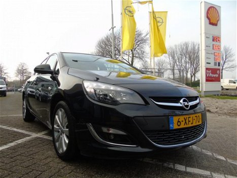 Opel Astra - 1.4 Turbo 140pk Cosmo + Navigatie + 17” LMV - 1