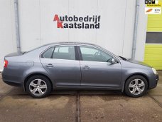 Volkswagen Jetta - 2.0 FSI Comfortline AUTOMAAT