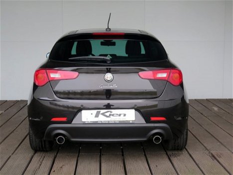 Alfa Romeo Giulietta - 1.7 TBi Quadrifoglio Verde 240PK QV | Navigatie | Schuifdak - 1