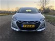 Hyundai i30 Wagon - 1.6 GDI Go|camera|pdc|navi - 1 - Thumbnail