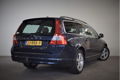 Volvo V70 - 1.6 T4 180PK Limited Edition NAVI/LEER/TREKHAAK/CLIMA/PDC/LMV - 1 - Thumbnail