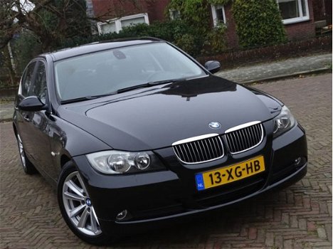 BMW 3-serie - 325d Executive / 200PK+ / I-drive *NAP - 1