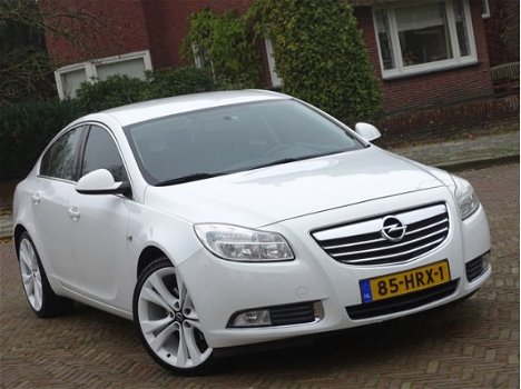 Opel Insignia - 2.0 Turbo Sport 260PK LED / XENON *NAP - 1