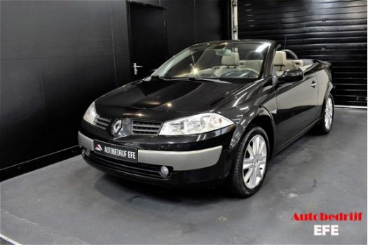 Renault Mégane - C-C 2.0 16V Privilège Luxe - 1