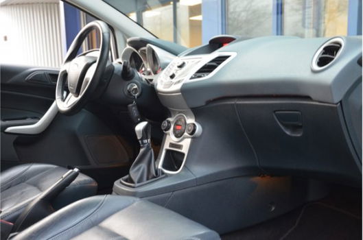 Ford Fiesta - 1.4 Titanium Climate Control, Vol Leder, Elec Pakket, Lmv - 1