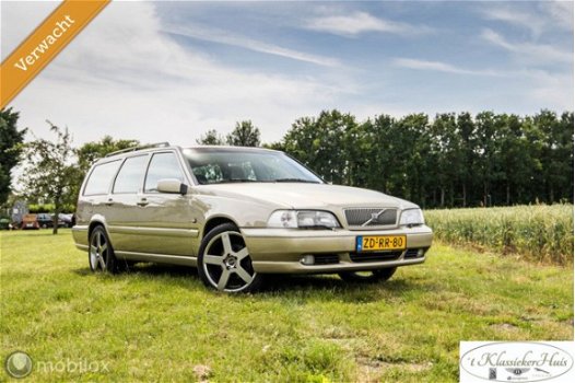 Volvo V70 - 2.5 Luxury-Line - 1