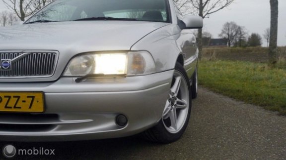 Volvo C70 Coupé - 2.0 T Tourer aut. aparte uitvoering - 1