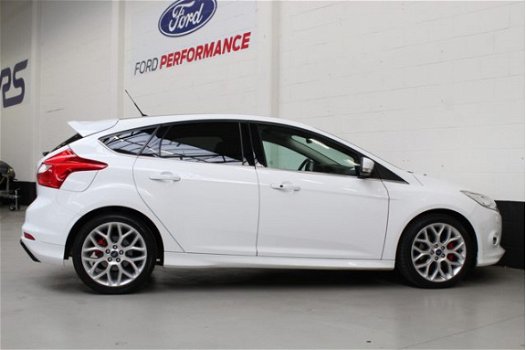 Ford Focus - 1.6 150pk Titanium Sport ST-line ext. |bi-xenon|18 inch velgen|ST pakket|keyless|cruise - 1