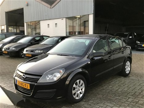 Opel Astra - 1.6 Essentia AUT/Cruise/5Dr/MFC/NAP/APK - 1