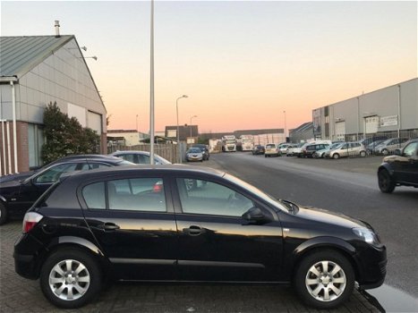 Opel Astra - 1.6 Essentia AUT/Cruise/5Dr/MFC/NAP/APK - 1