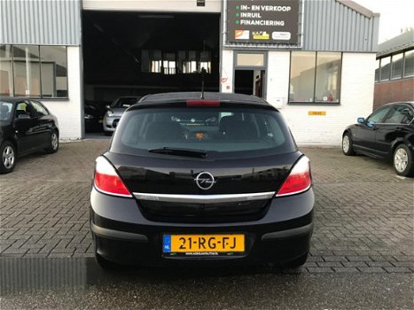 Opel Astra - 1.6 Essentia AUT/Cruise/5Dr/MFC/NAP/APK - 1