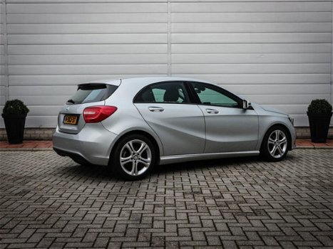 Mercedes-Benz A-klasse - 180 Edition Navigatie 4U3 | Clima | Cruise | Navi | Xenon | Pdc | 17 inch | - 1