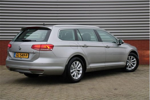 Volkswagen Passat Variant - 1.6 TDI Highline 120 PK Navigatie Cruise control Clima DSG PDC Ledverlic - 1