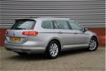 Volkswagen Passat Variant - 1.6 TDI Highline 120 PK Navigatie Cruise control Clima DSG PDC Ledverlic - 1 - Thumbnail