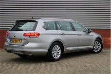 Volkswagen Passat Variant - 1.6 TDI Highline 120 PK Navigatie Cruise control Clima DSG PDC Ledverlic