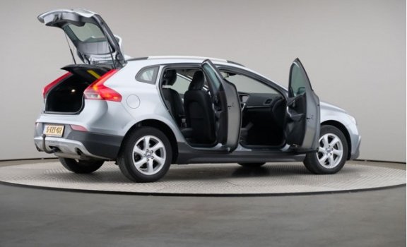 Volvo V40 - 1.6 T4 Momentum, Automaat, Navigatie - 1