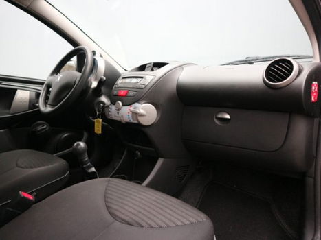 Peugeot 107 - 1.0 68 pk Active Airco | 15'' velgen - 1