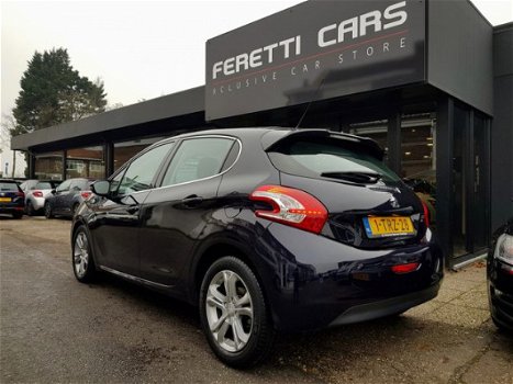 Peugeot 208 - 1.6 E-HDi STYLE 5DRS NAVI AIRCO LED LMV PDC - 1