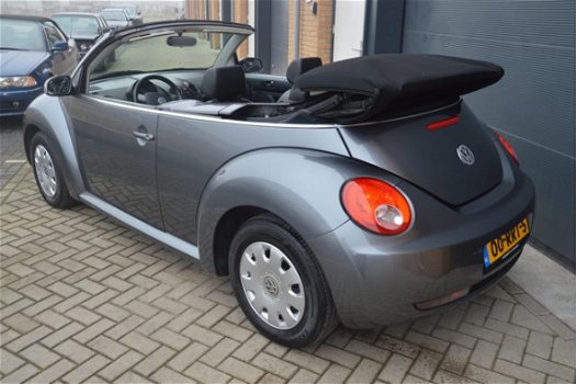 Volkswagen New Beetle - 1.6 Trendline Cabrio Facelift model - 1