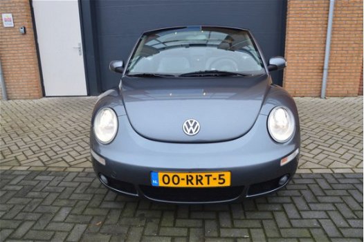 Volkswagen New Beetle - 1.6 Trendline Cabrio Facelift model - 1