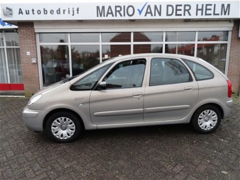 Citroën Xsara Picasso - 2.0i 16V Exclusive - 1