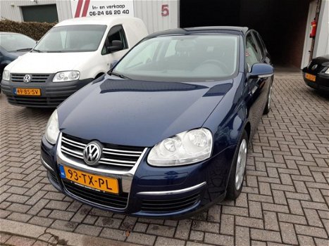 Volkswagen Jetta - 1.6 75kw102 pk - 1