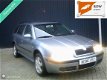 Skoda Octavia Combi - 2.0 Comfort 4WD 4X4 NAP NW APK Luxe - 1 - Thumbnail