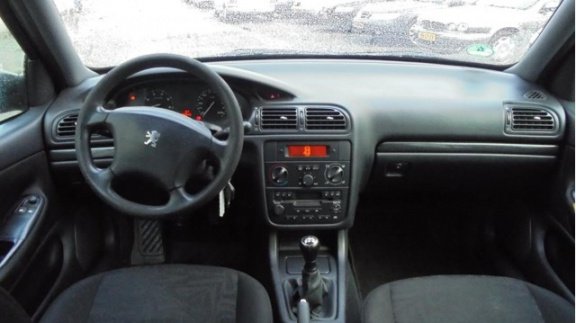 Peugeot 406 Break - 1.8-16V SRX Nette auto_ Airco - 1