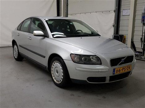 Volvo S40 - 2.0D ✅NAP, 6BAK, AIRCO, CRUISE, 2XSLEUTELS - 1