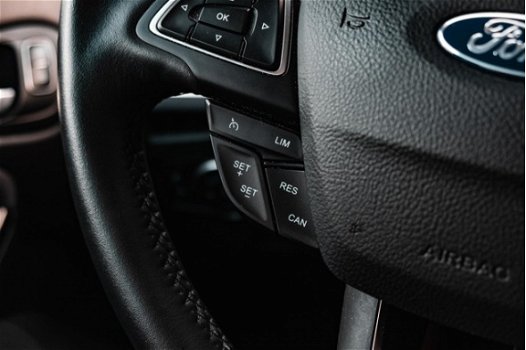Ford Focus Wagon - 1.0 Titanium Edition | Navigatie | Klimaat + Cruise control | Parkeersensoren | D - 1