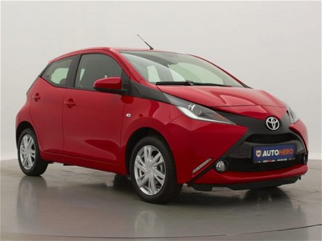 Toyota Aygo - 1.0 VVT-i X-play Touch BF09260 | Automaat | Airco | 5drs | Camera | Radio | Bluetooth - 1