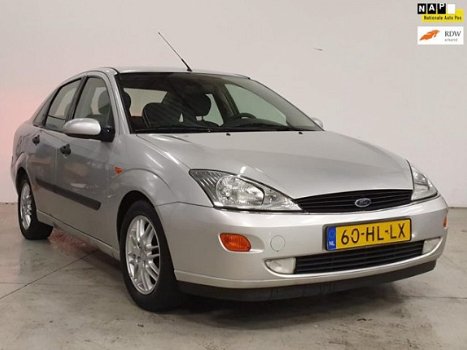 Ford Focus - 1.6-16V Ghia - 1