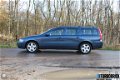 Volvo V70 - 2.4D Edition II | GEEN ROET-TAX | ECC | Cruise | Leder | Trekhaak - 1 - Thumbnail