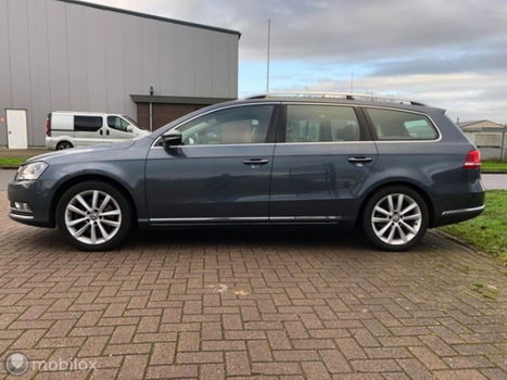 Volkswagen Passat Variant - 1.4 TSI Highline Executive Edition BlueMotion - 1