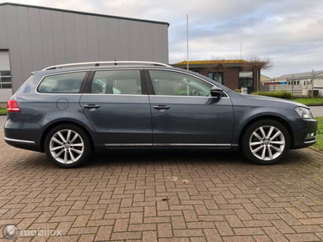 Volkswagen Passat Variant - 1.4 TSI Highline Executive Edition BlueMotion - 1