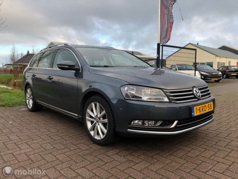 Volkswagen Passat Variant - 1.4 TSI Highline Executive Edition BlueMotion - 1