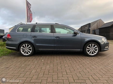 Volkswagen Passat Variant - 1.4 TSI Highline Executive Edition BlueMotion - 1