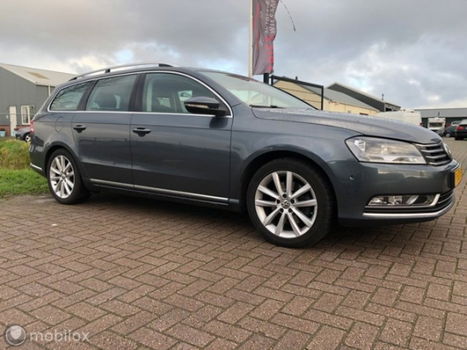 Volkswagen Passat Variant - 1.4 TSI Highline Executive Edition BlueMotion - 1