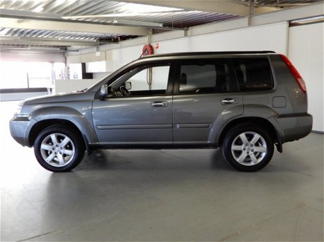 Nissan X-Trail - 2.2 dCi Columbia Style - 1