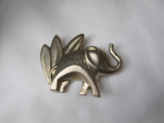Kettinghanger broche Kenzo Paris zilverkleurig vermeille olifant 5.7x4.4 cm - Afbeelding 5